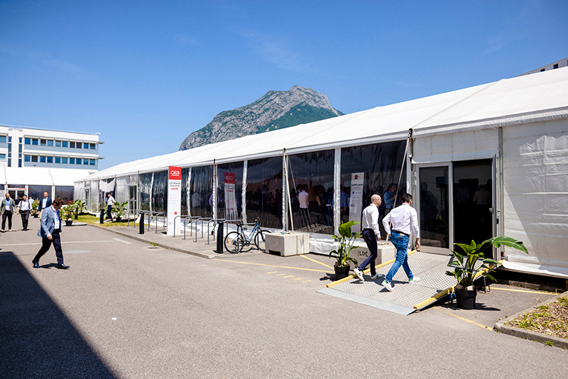 chapiteaux-exterieur-minatec